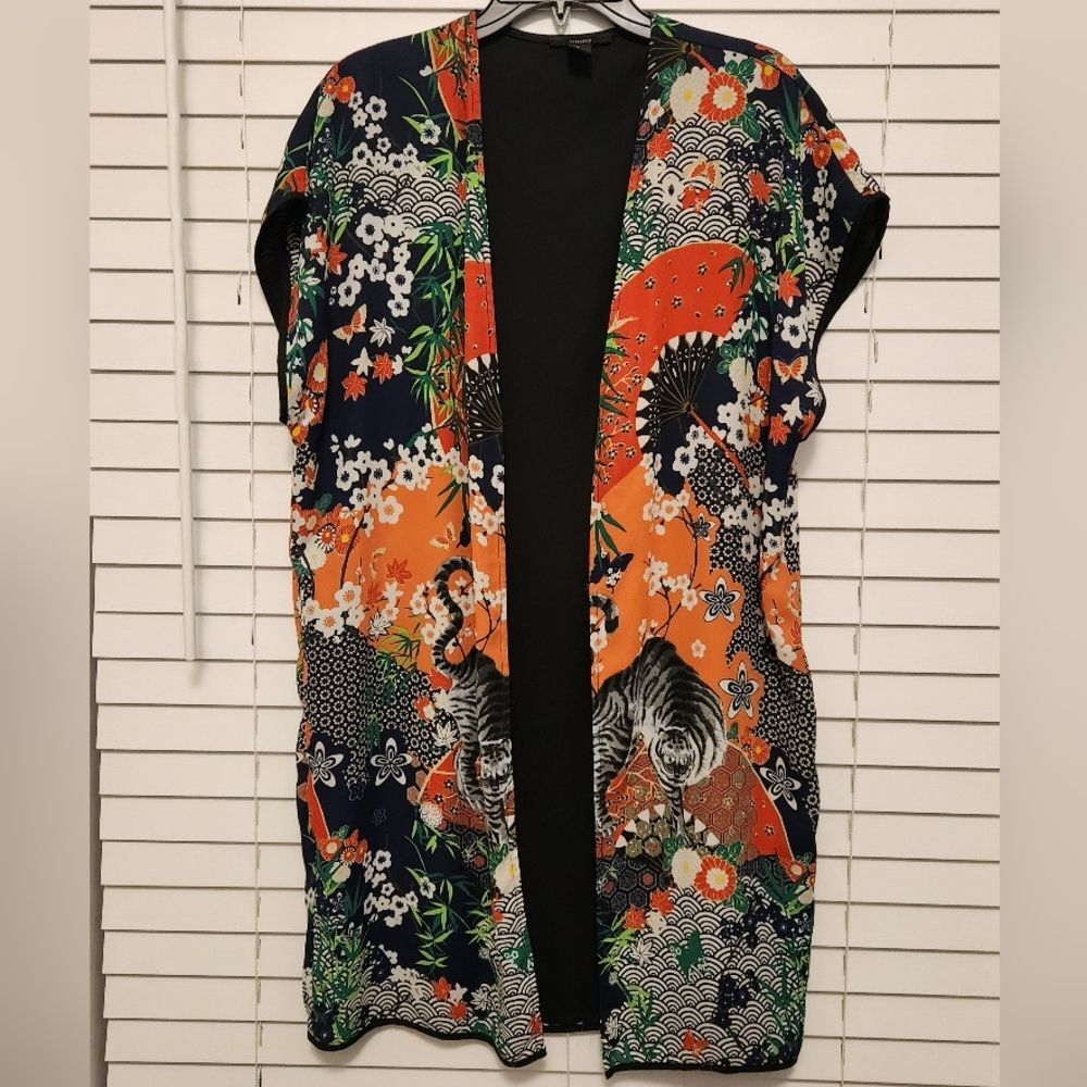 Forever 21 Vibrant Floral Kimono Size M